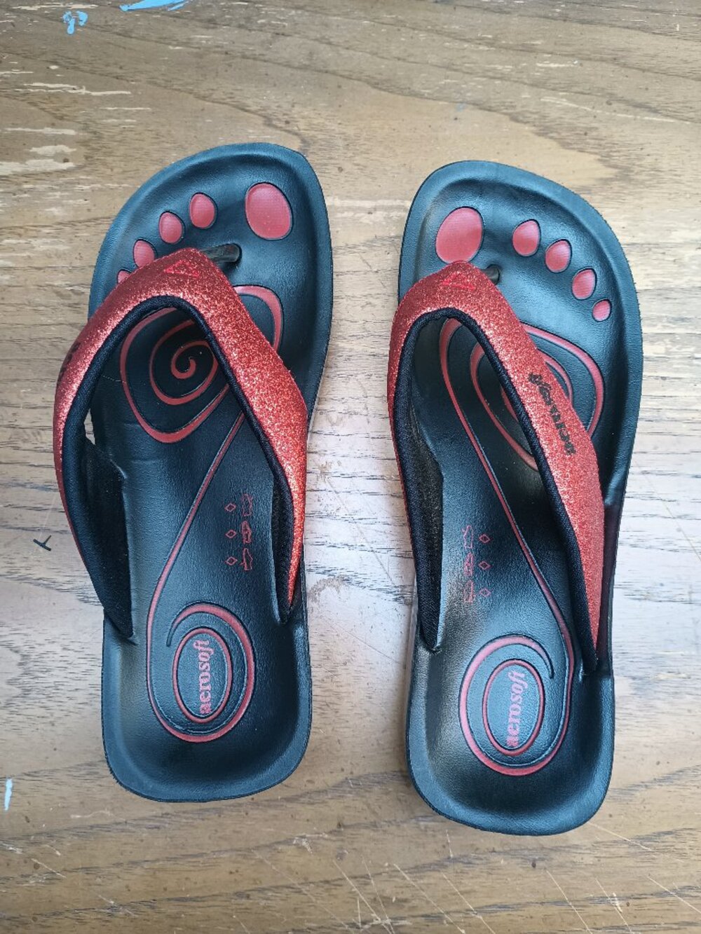 Aerosoft Red Glitter Flip Flops Sandals Women's Size 7.5 EU 38
